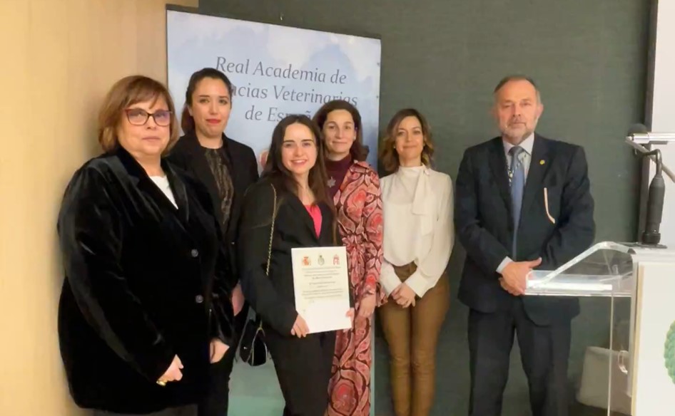 Un trabajo de la Facultad de Veterinaria es galardonado en los premios RACVE 2022 - 1